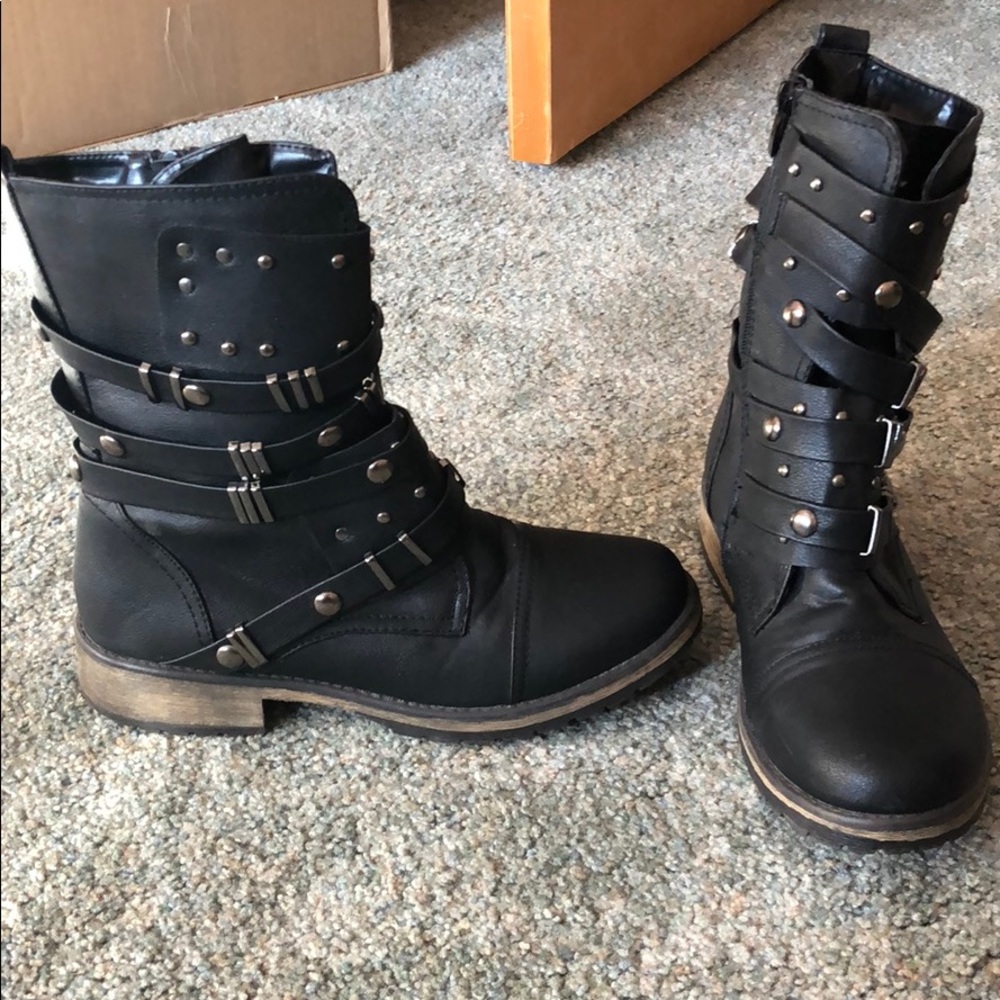Like New! Size 10 Black Combat / Motorcycle Boots